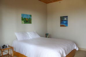 Premium bedding, in-room safe, blackout drapes, soundproofing