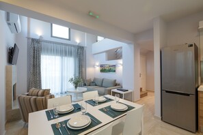 Eco Villa Complex | 起居區 | 50-吋平面電視、衛星頻道、智慧型電視、Netflix