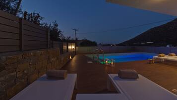 Fassade der Unterkunft – Abend/Nacht