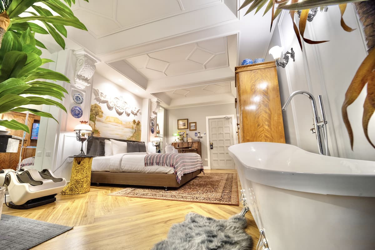 Signature Single Room
