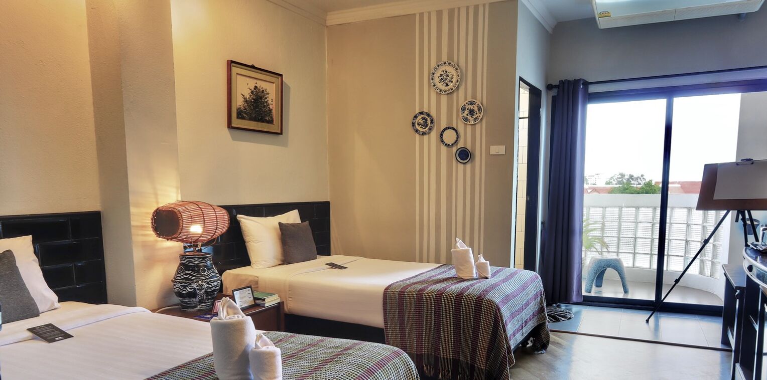 premier twin room | 1 bedroom, desk, iron/ironing board, free wifi