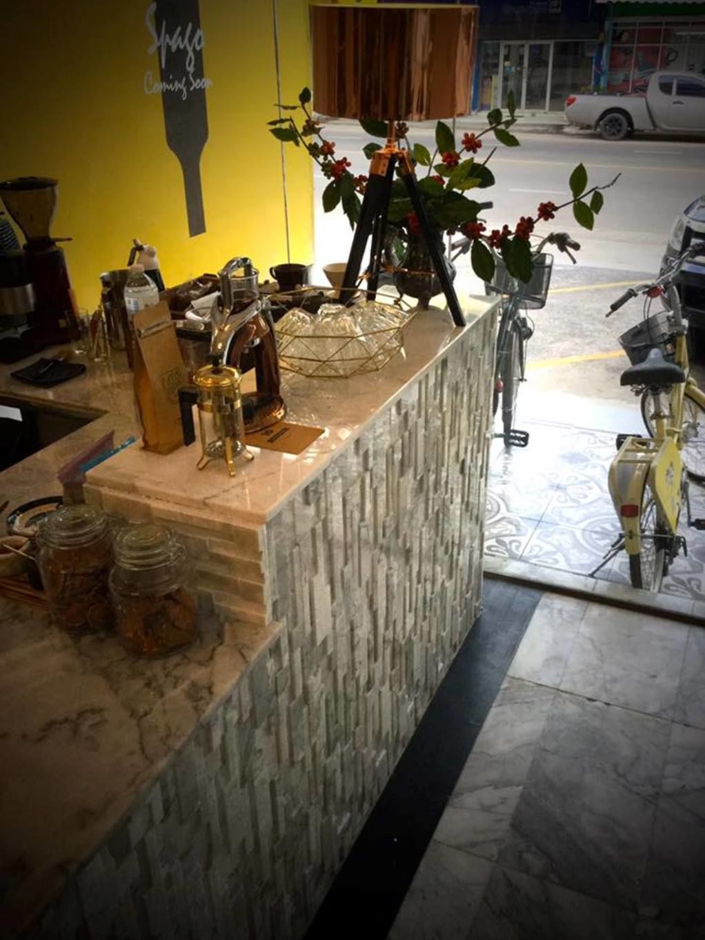 daily cooked-to-order breakfast for a fee