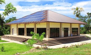 Fachada de la propiedad