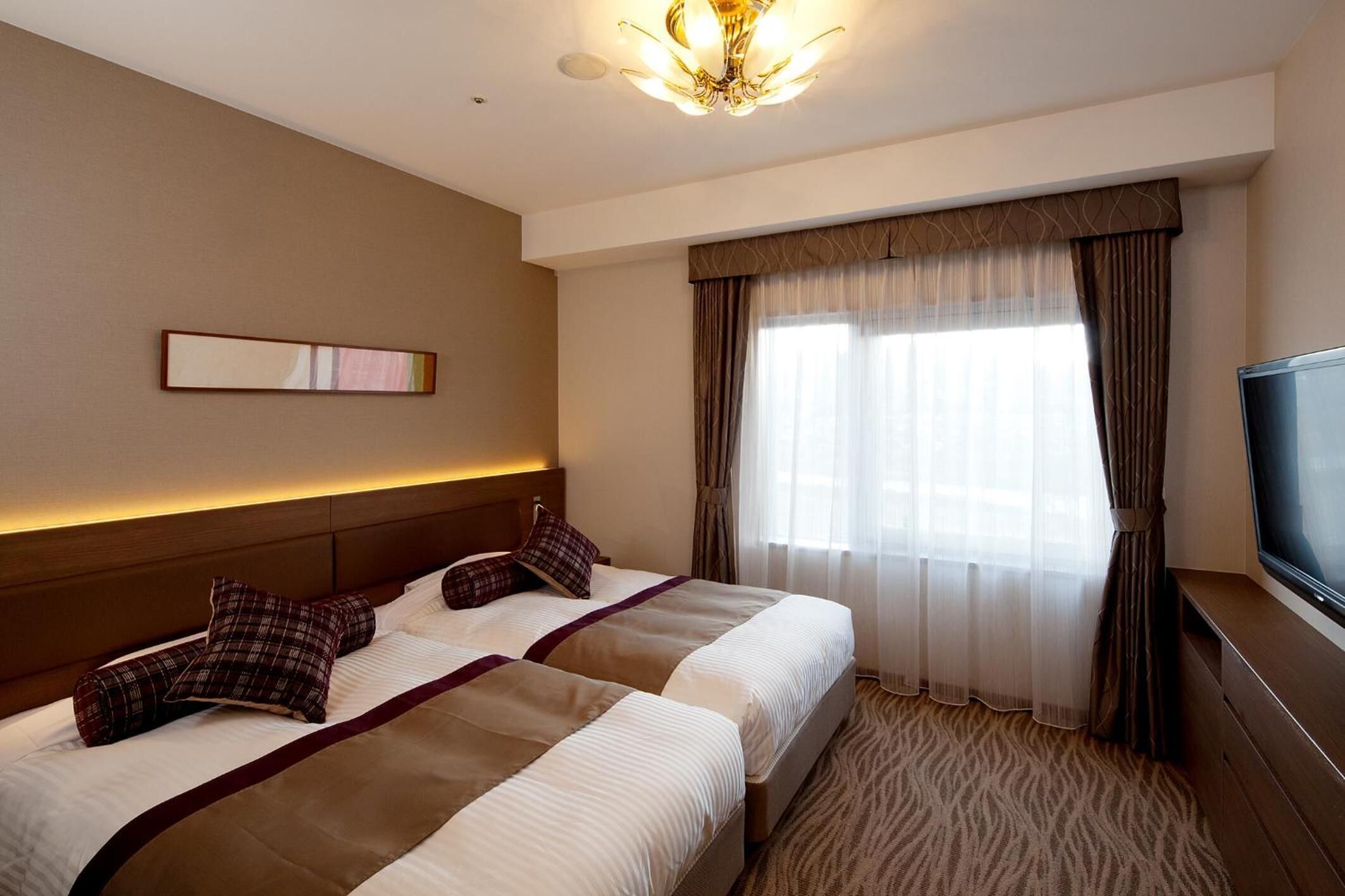 desk, blackout curtains, free wifi