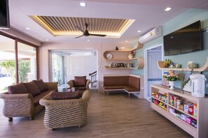 Lobby lounge - U Duay Gan Garden Home (Warin Chamrap)