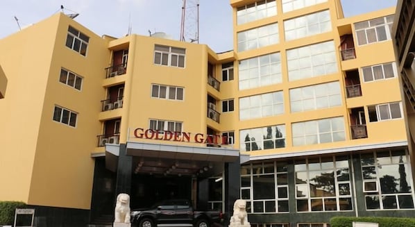 Property entrance - Golden Gate Hotel Abuja (Abuja)