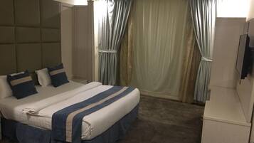 Junior-Suite | Schreibtisch, Verdunkelungsvorhänge, Bügeleisen/Bügelbrett