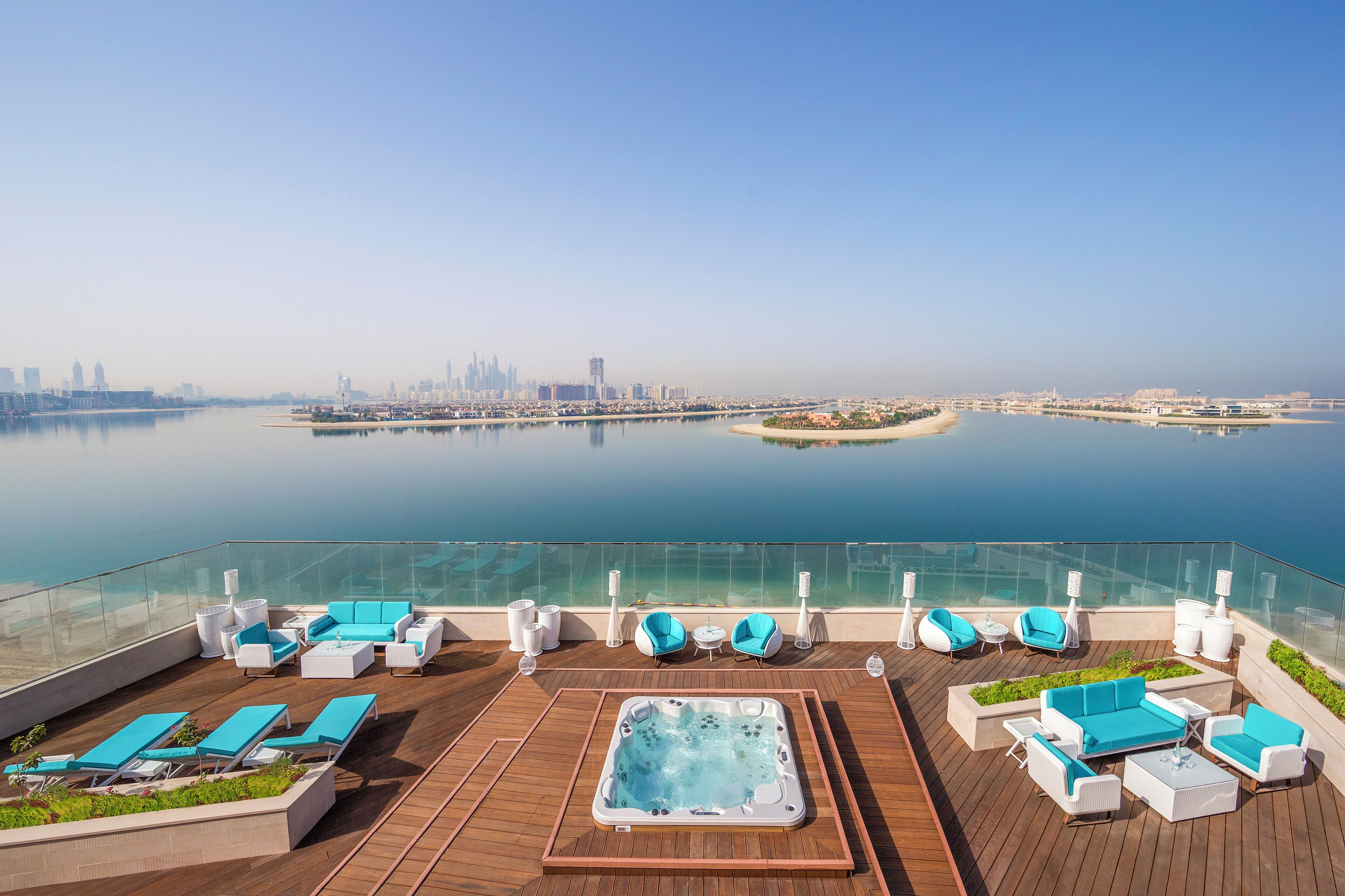 Penthouse Suite with Rooftop Terrace, Palm Sea View and Club Lounge Access | Beach/ocean view