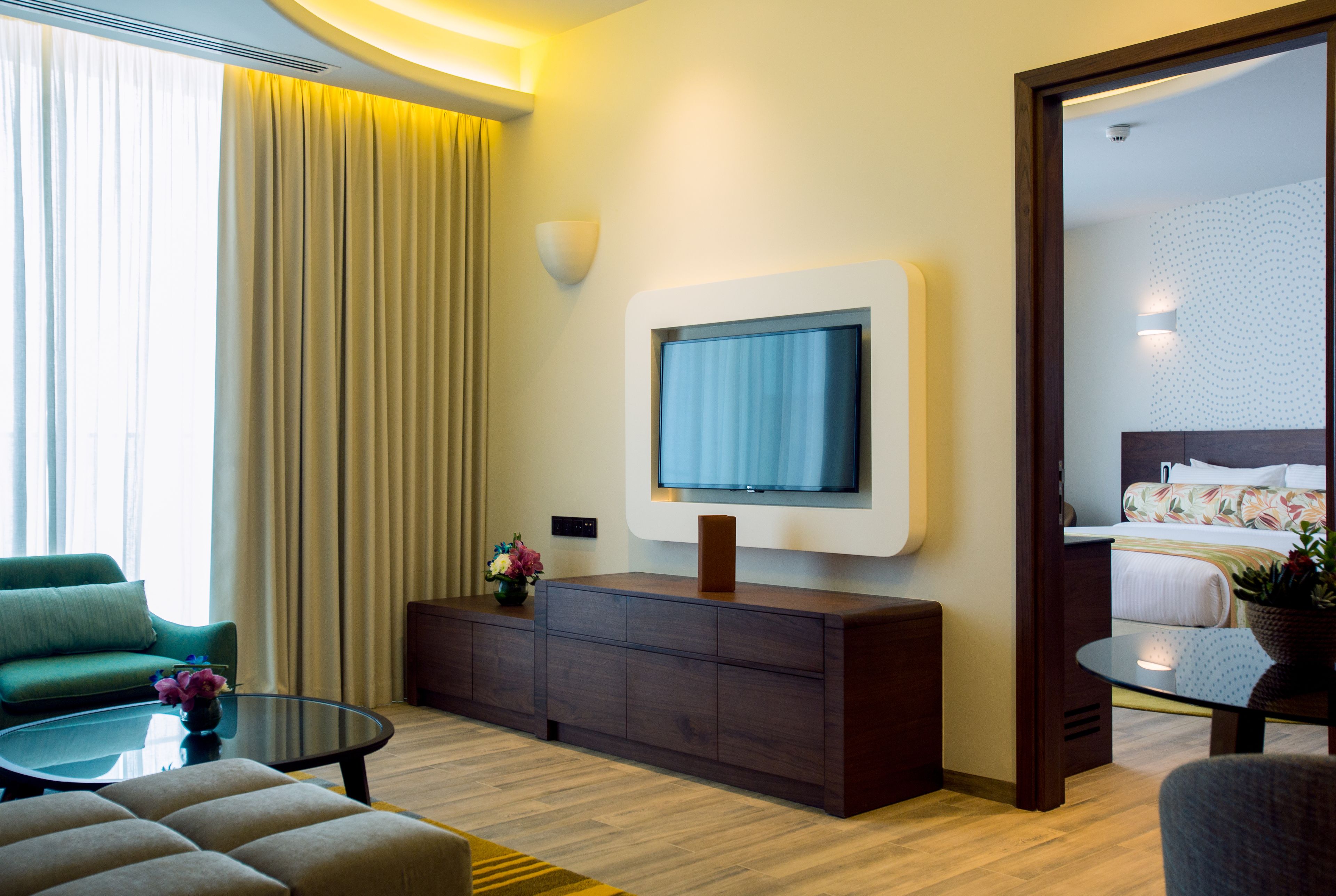 42-inch flat-screen tv with cable channels, tv