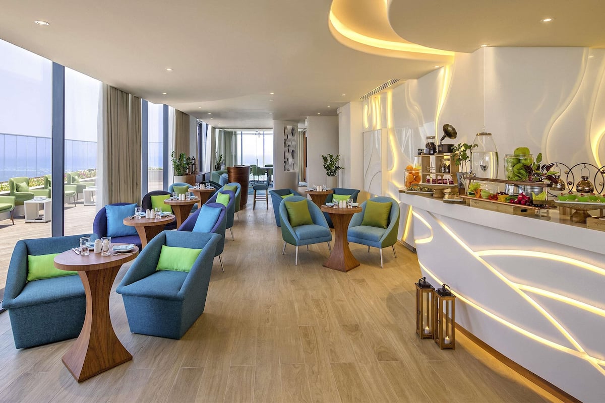 1 bedroom, Egyptian cotton sheets, premium bedding, down duvets