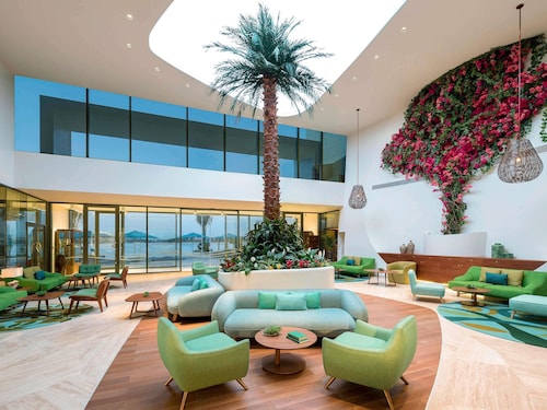 The Retreat Palm Dubai MGallery by Sofitel