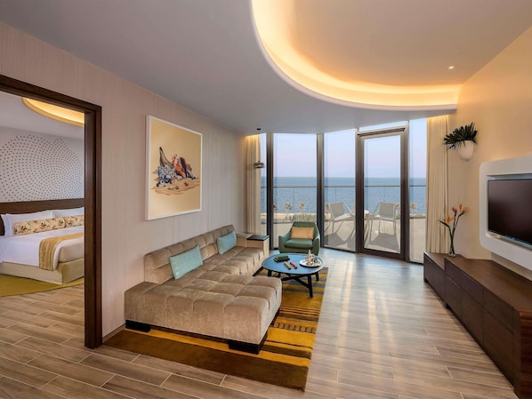 Suite Premium, 1 habitación, balcón (Palm Sea View and Club Lounge Access) | Sábanas de algodón egipcio, ropa de cama de alta calidad y edredón 