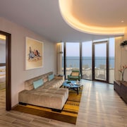 The Retreat Palm Dubai MGallery by Sofitel