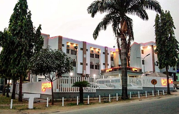 Dayspring Hotel 1 - Abuya