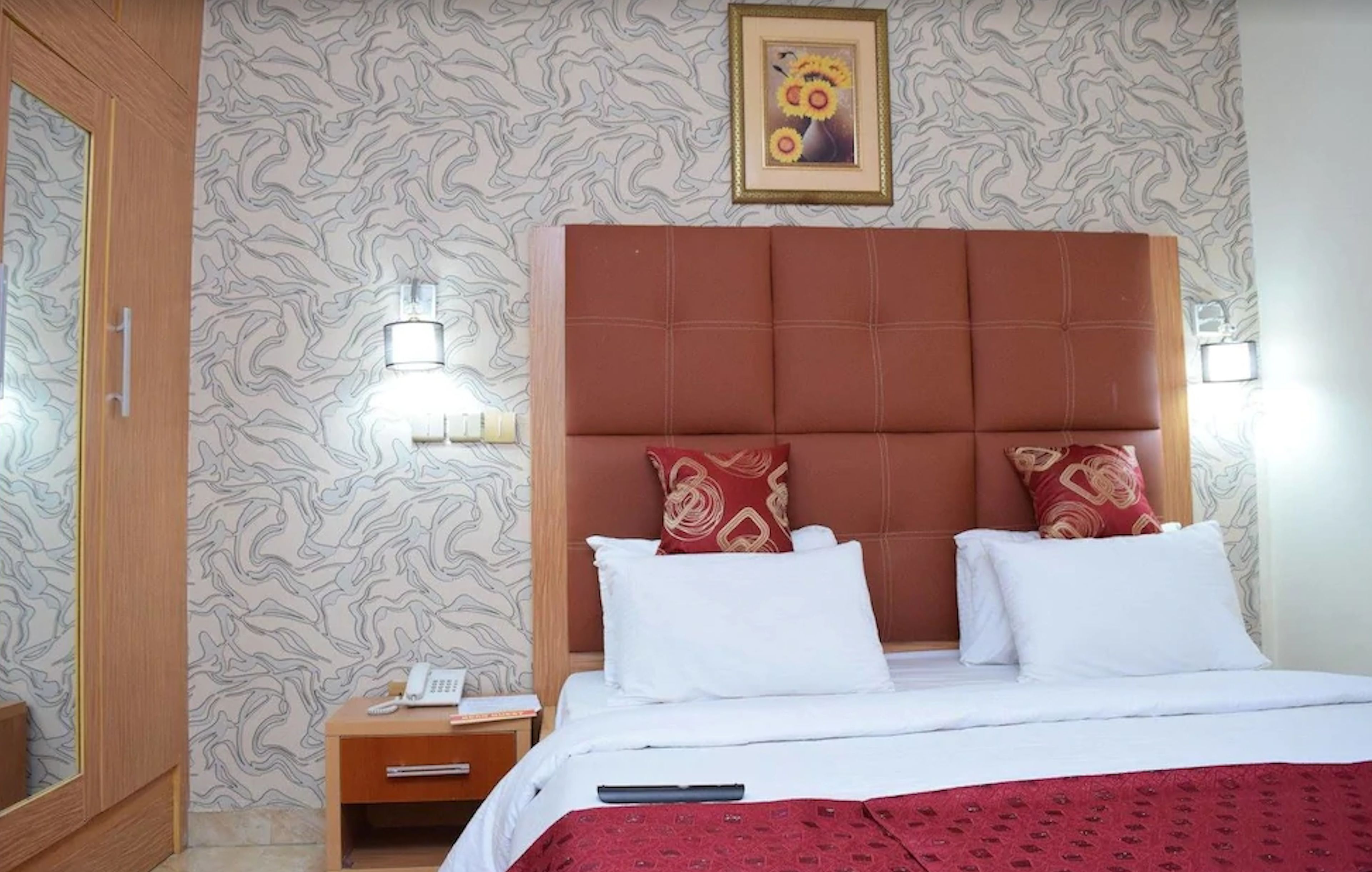 Két bảo mật tại phòng, trang trí khác biệt 