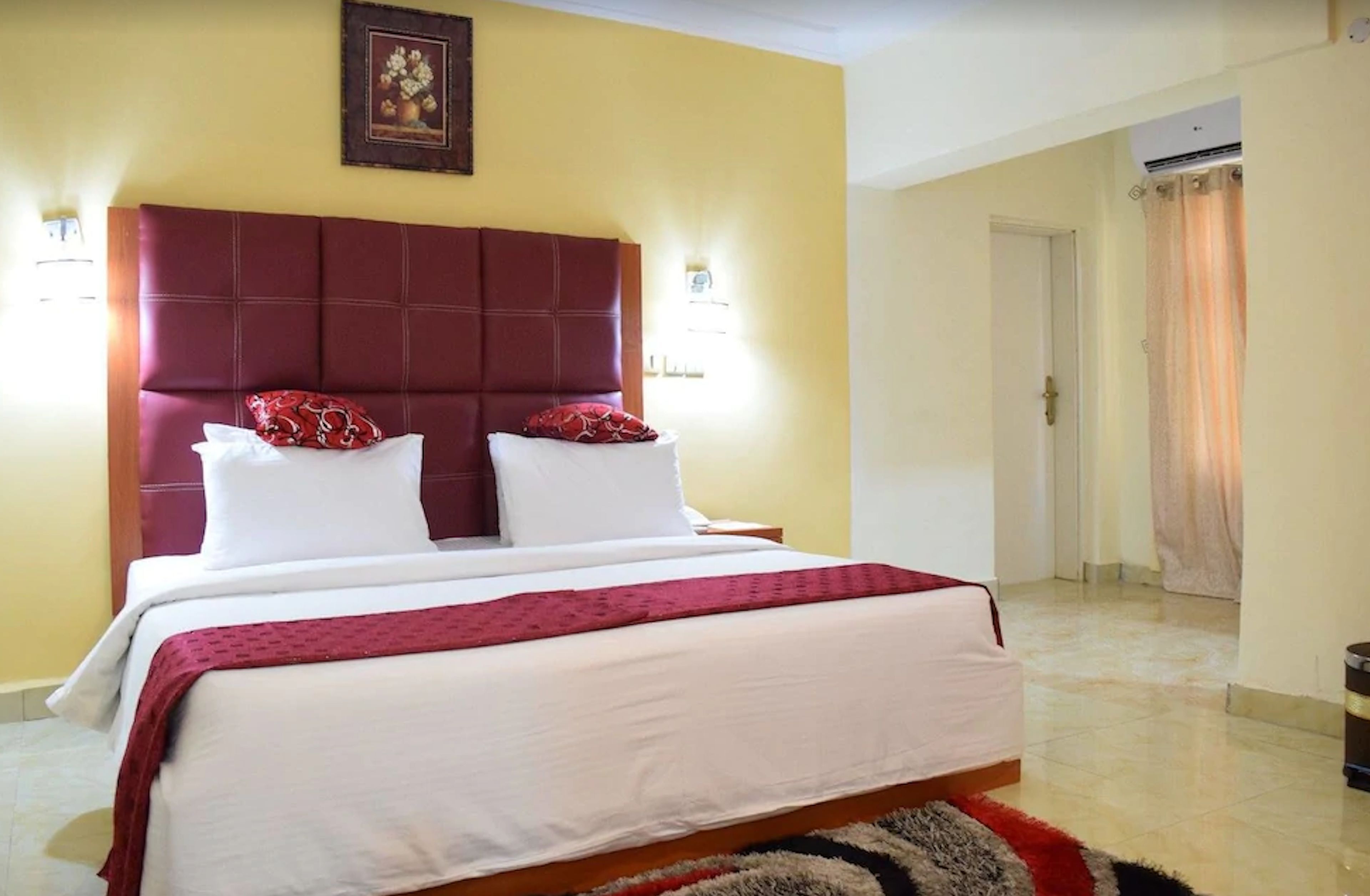 Két bảo mật tại phòng, trang trí khác biệt 