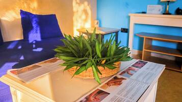 Couples treatment room(s), body treatments, massages on the beach