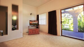 Living room - Mount Roskill Guesthouse (Auckland)