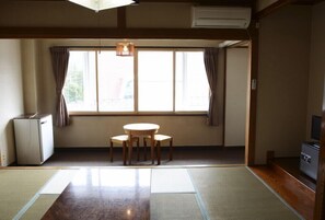 セーフティボックス (室内)、WiFi (無料)