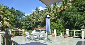 Terrace/patio - B&B Casa Absuelo (Catarman)