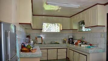 Phòng dành cho gia đình, 2 giường đôi | Bếp riêng