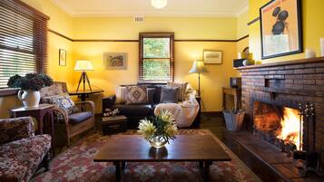 Traditional House, 3 Bedrooms, Garden View, Courtyard Area | Living area | Flat-screen TV, DVD player