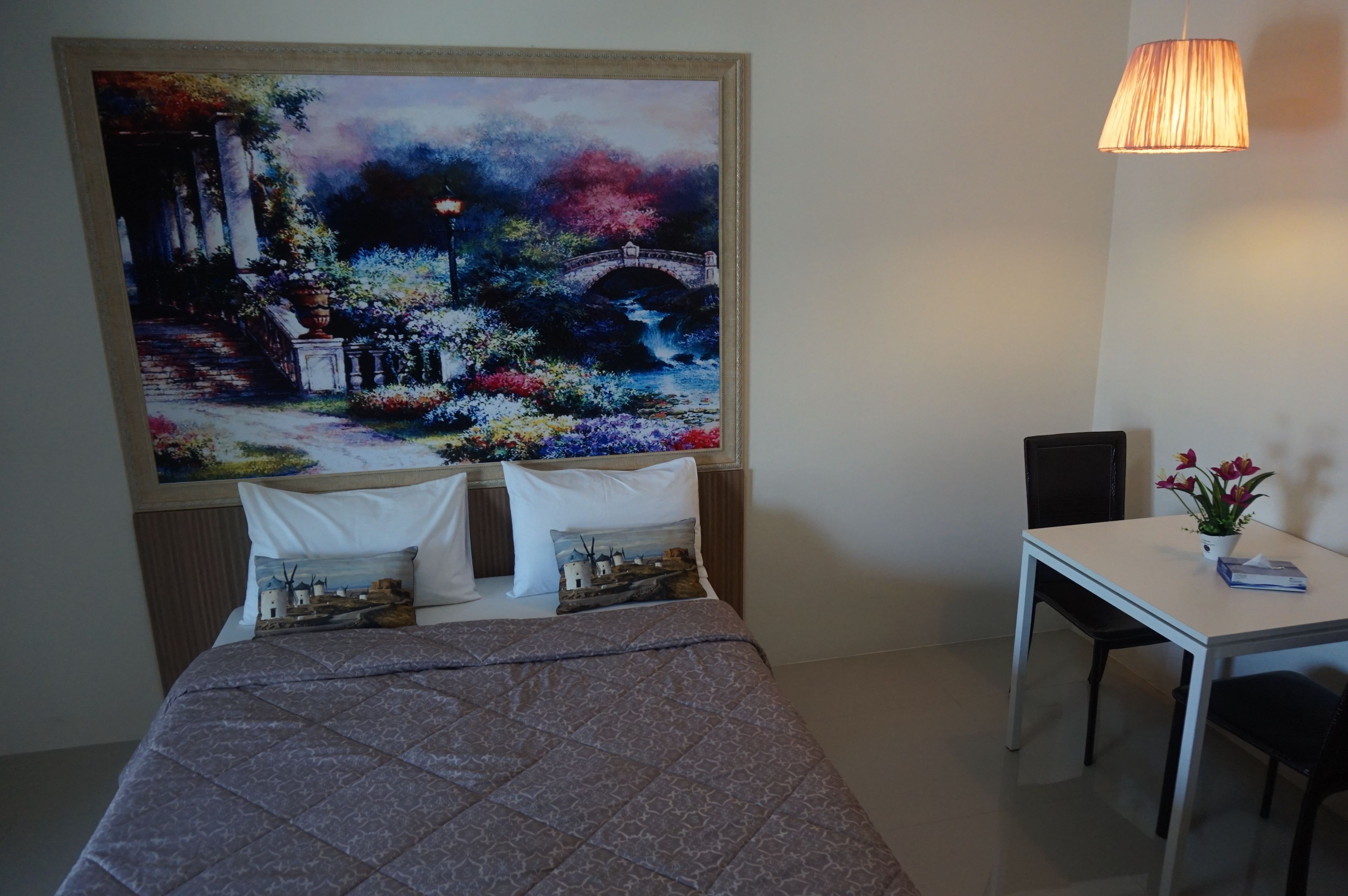 standard double room | desk, blackout curtains, free wifi