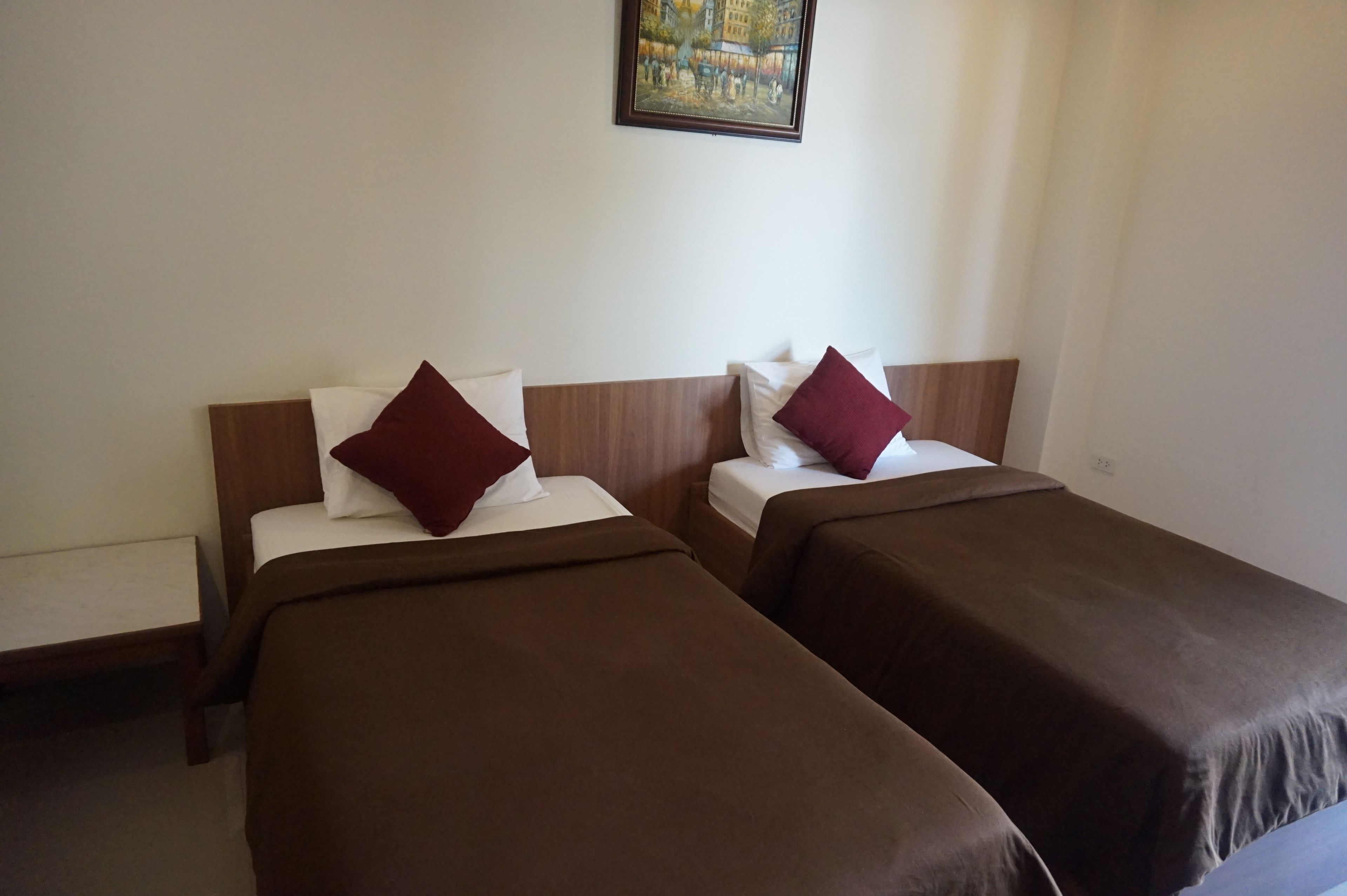 standard twin room | desk, blackout curtains, free wifi