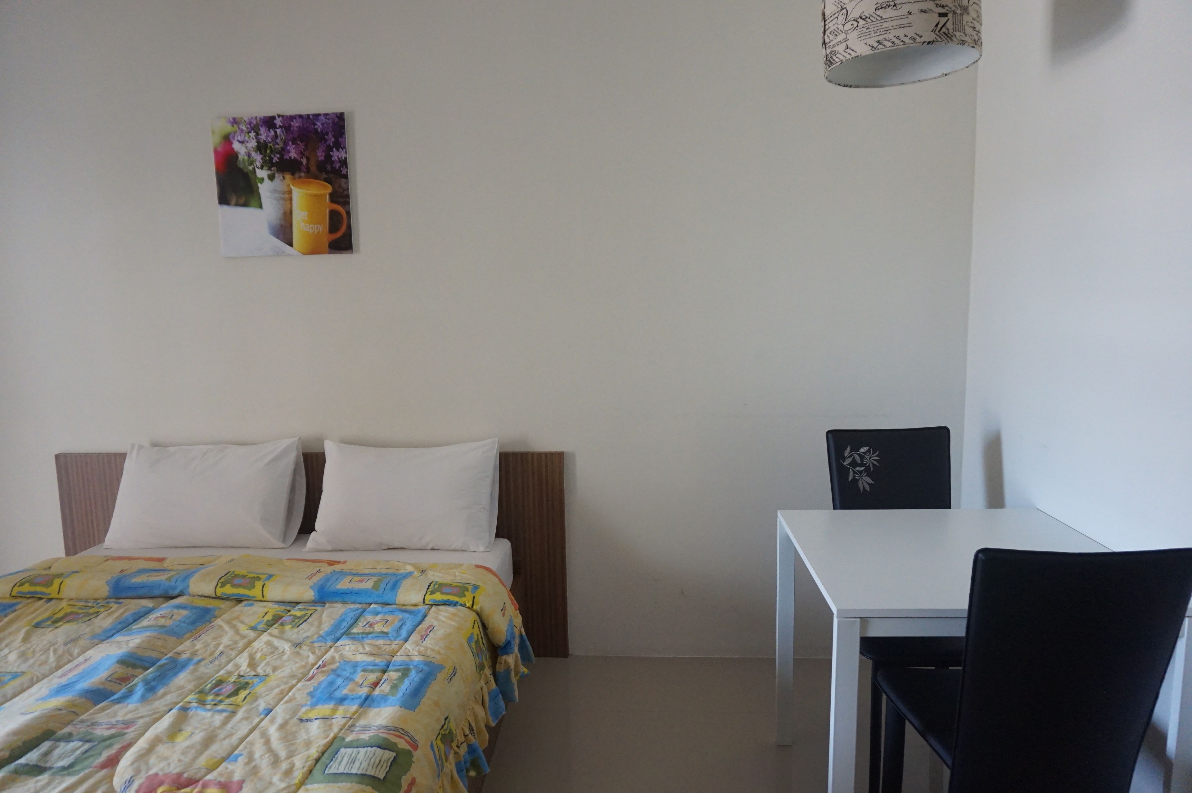 standard double room | desk, blackout curtains, free wifi