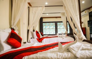 Deluxe Double Room, 3 Twin Beds | Desk, blackout drapes, rollaway beds, free WiFi - Sripoom Boutique House (Chiang Mai)