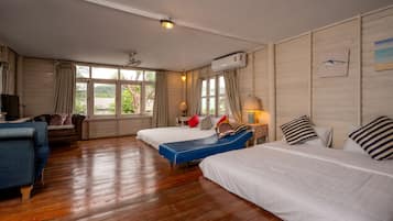 4-Bedroom Pool Villa (Secret Garden | 6 bedrooms, individually decorated, iron/ironing board, free WiFi