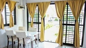 2-Bedroom Private Pool Villa | บริการอาหารในห้องพัก