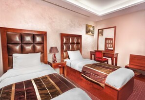 Minibar, in-room safe, soundproofing, iron/ironing board - Sofia Suites Hotel (Amman)