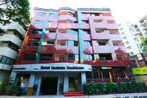 Mặt tiền nơi lưu trú