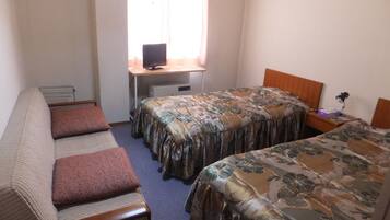 Twin Room | Free WiFi