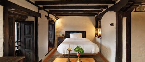 Superior Double Room, 1 Bedroom | 1 bedroom, desk