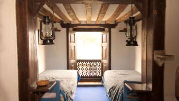 1 habitación y escritorio