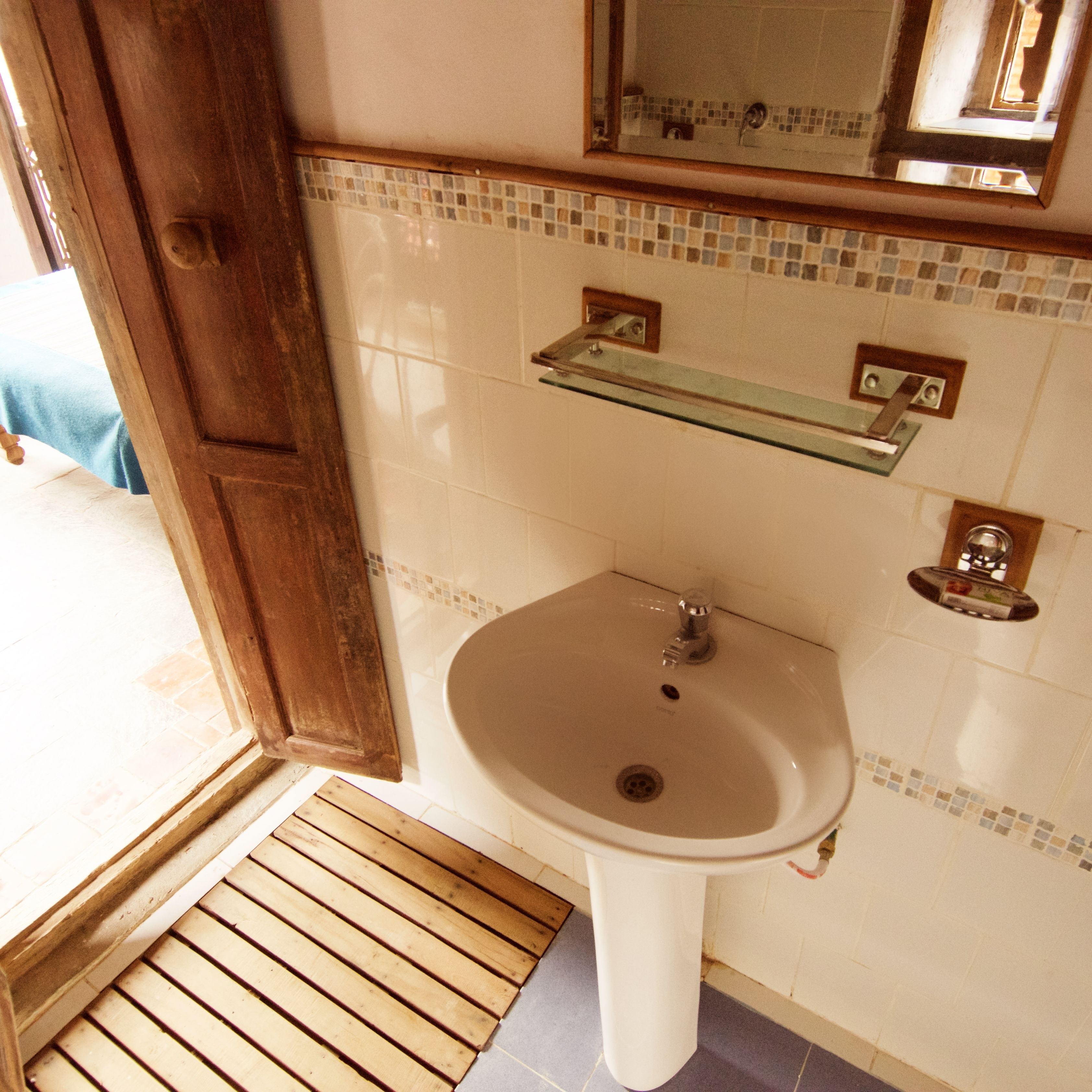 superior double room, 1 bedroom | bathroom | shower, free toiletries, slippers, towels