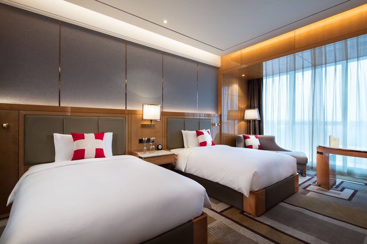 Minibar, in-room safe, desk, blackout curtains