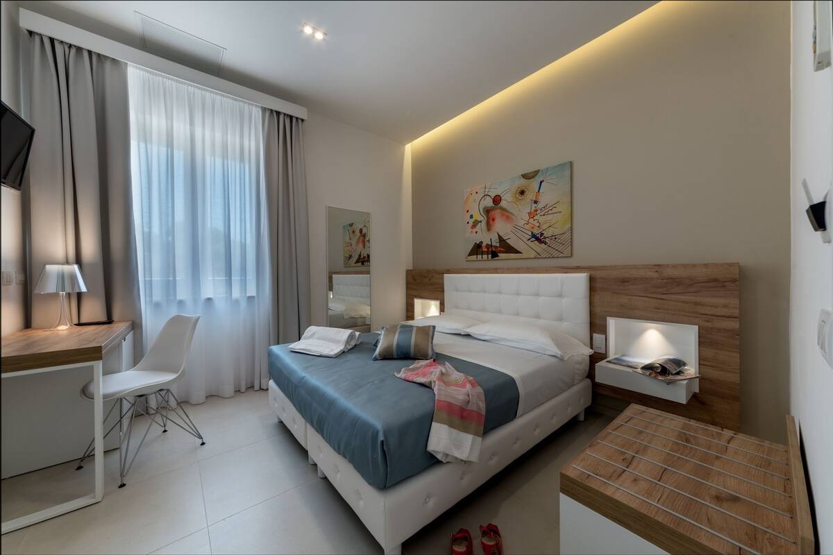 Ropa de cama de alta calidad, edredón y minibar
