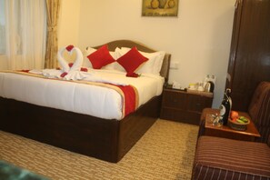Phòng đôi Deluxe, 1 giường cỡ queen | Truy cập Internet không dây miễn phí 