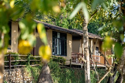Jungle Villa Resort