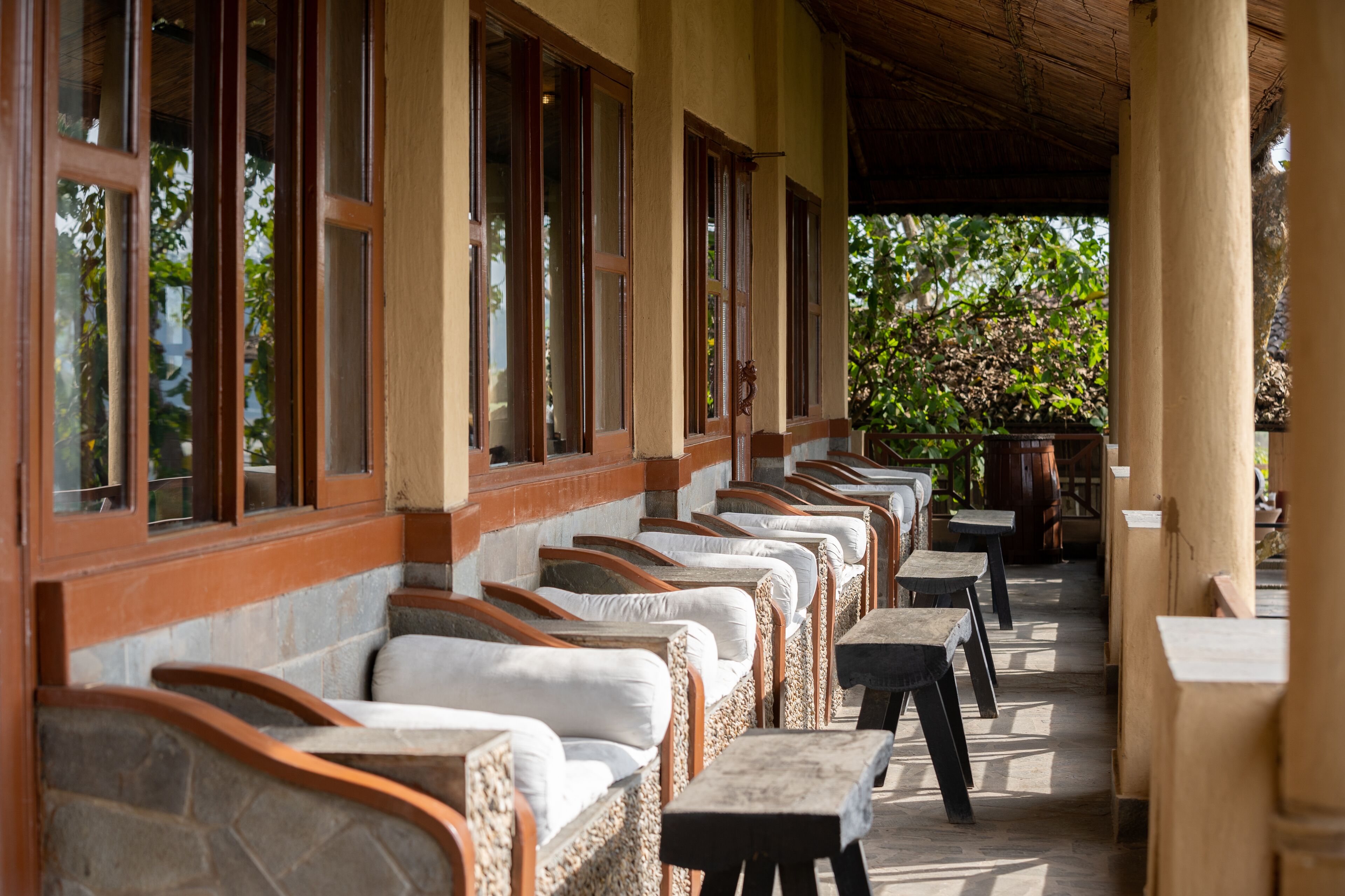 Serveert lunch en diner, internationale gerechten