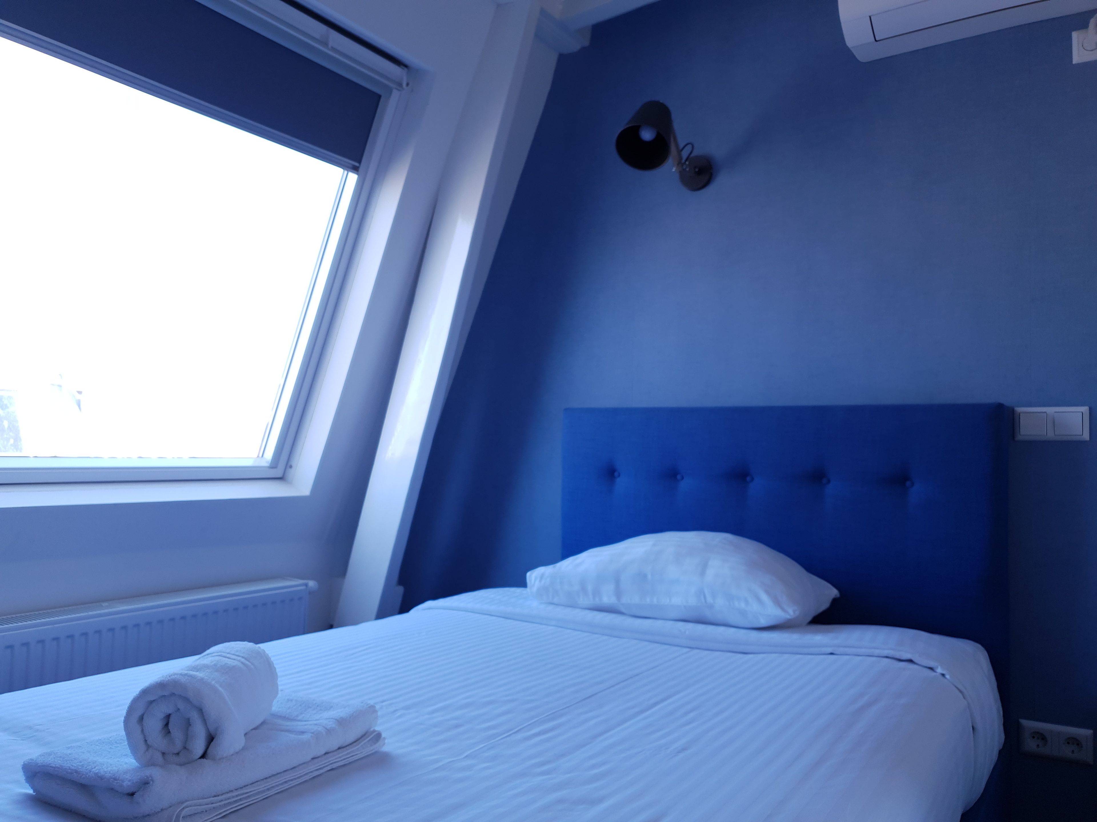 basic single room | in-room safe, free wifi