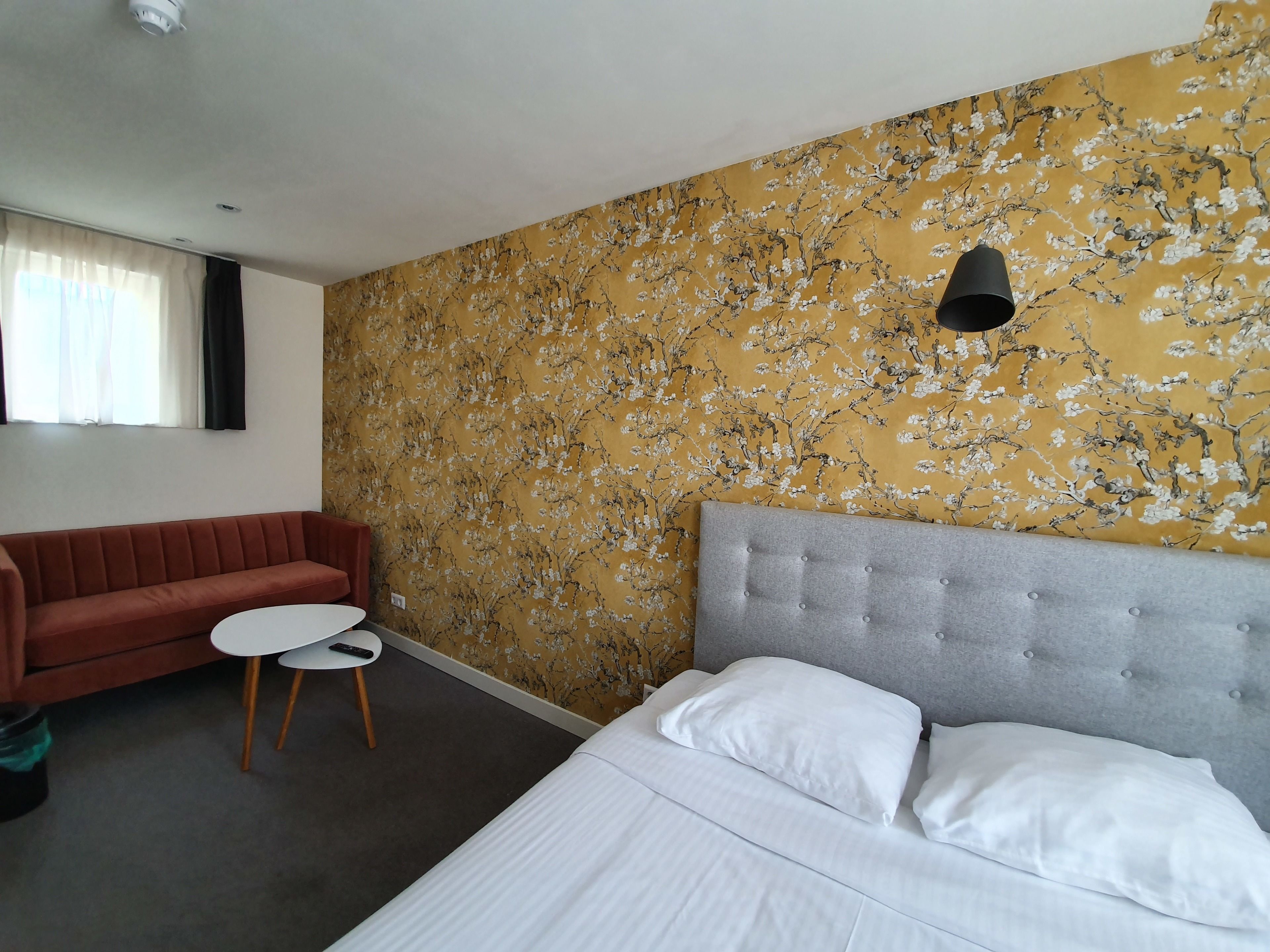 standard double room | in-room safe, free wifi