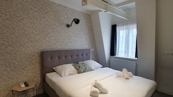 Deluxe Double Room | In-room safe, free WiFi