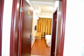 Plasma TV - Chinese Business Hotel (Kampala)