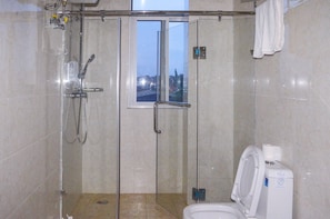 Dusche im Bad