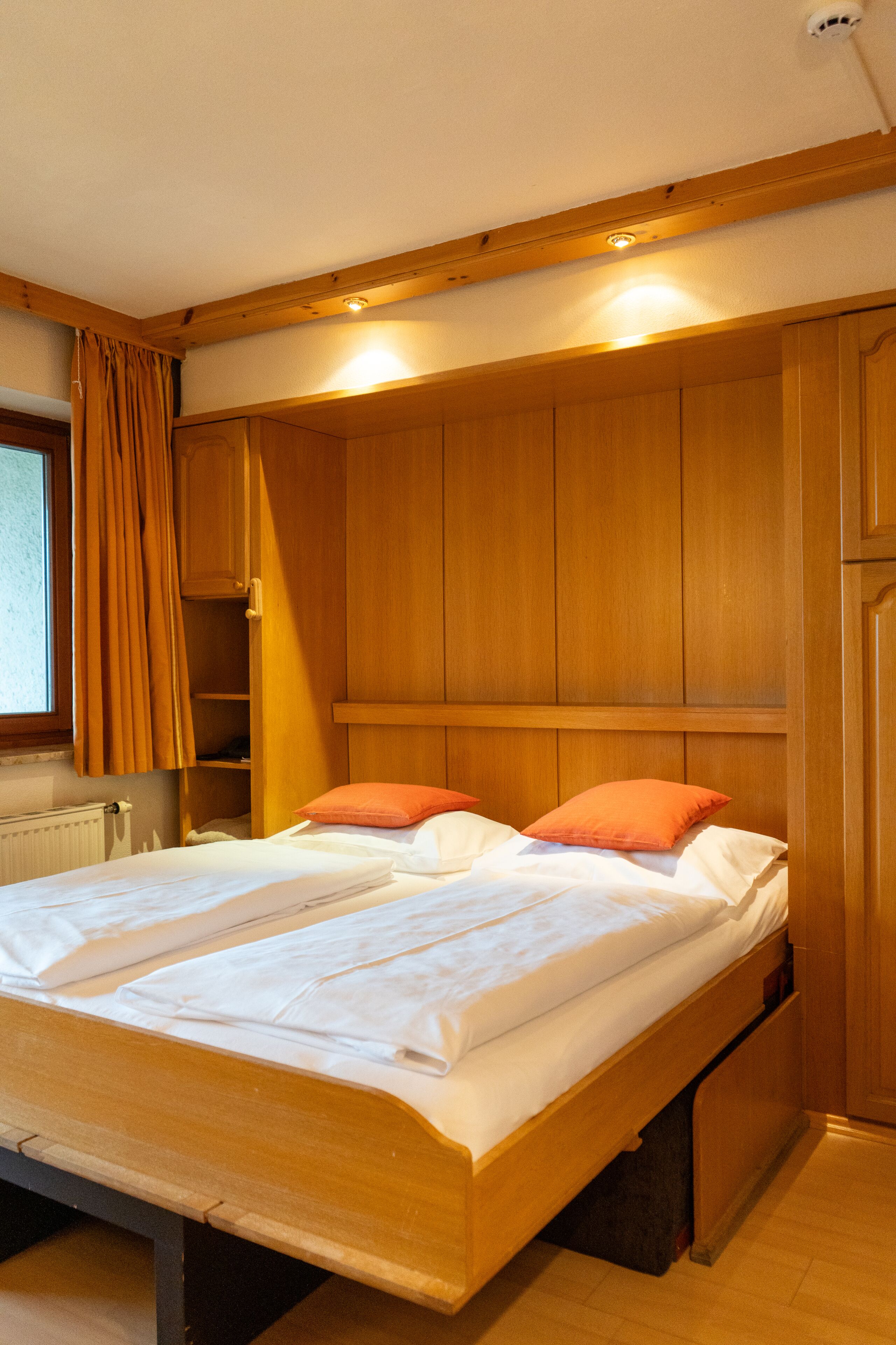 basic studio | in-room safe, iron/ironing board, free wifi, bed sheets