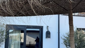 Studiosvit Comfort - 1 queensize-säng | Terrass/Patio